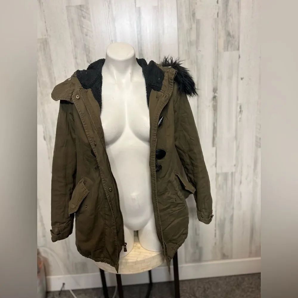 Green jacket  - Picture 6 of 7